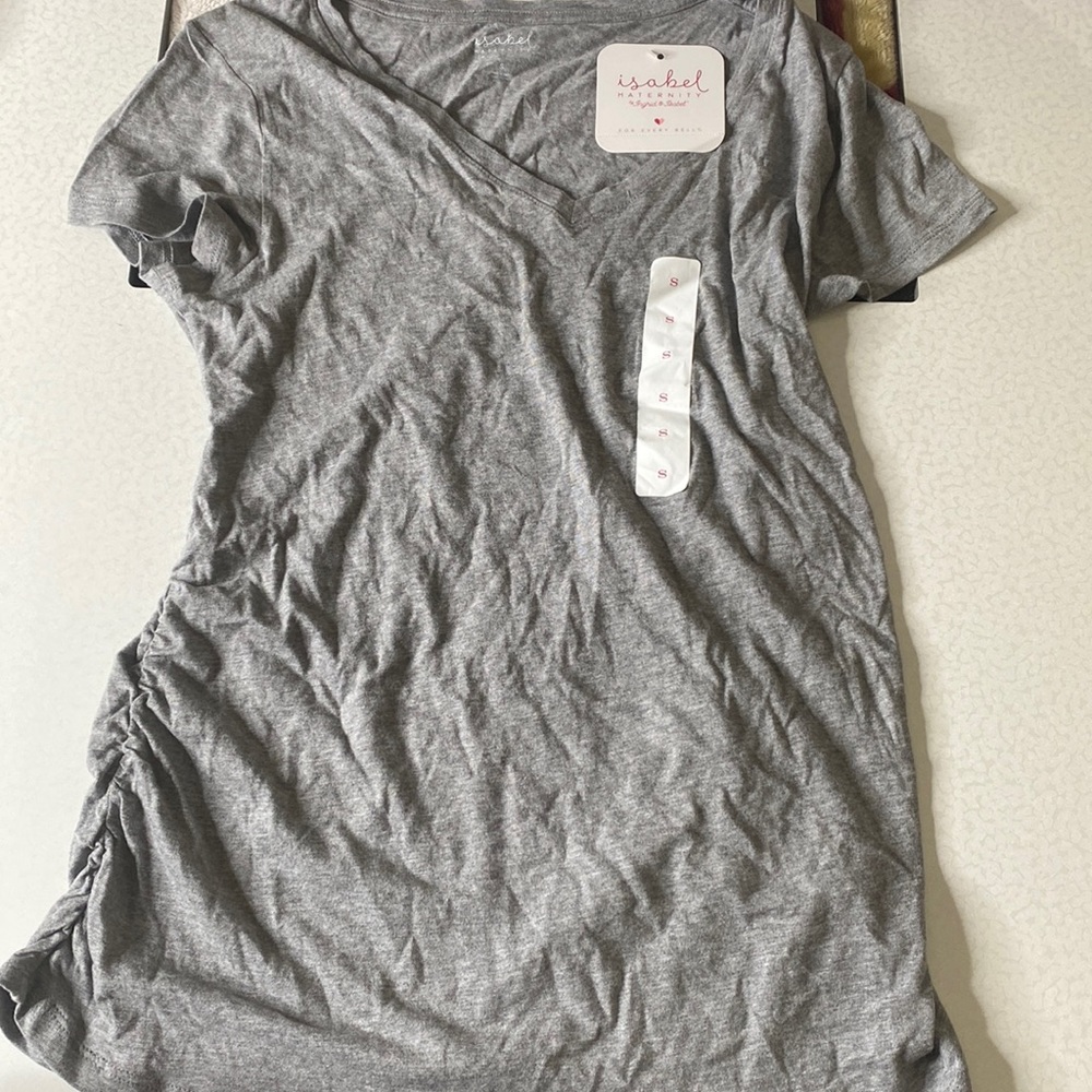 Isabel Maternity gray size small short sleeve v-neck top ruched sides 33123